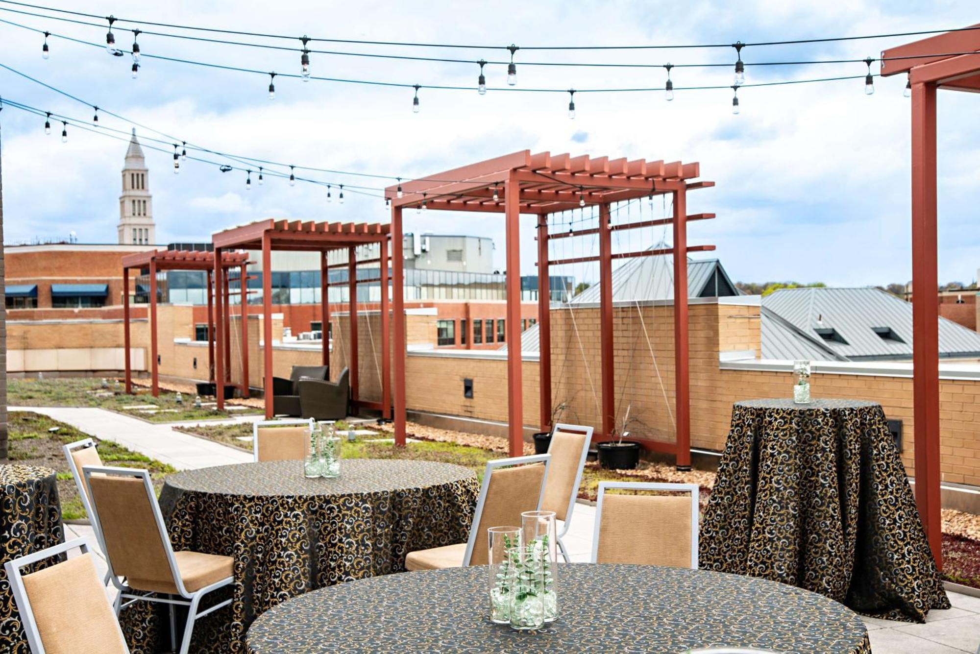 Hilton Garden Inn Alexandria Old Town National Harbor Buitenkant foto