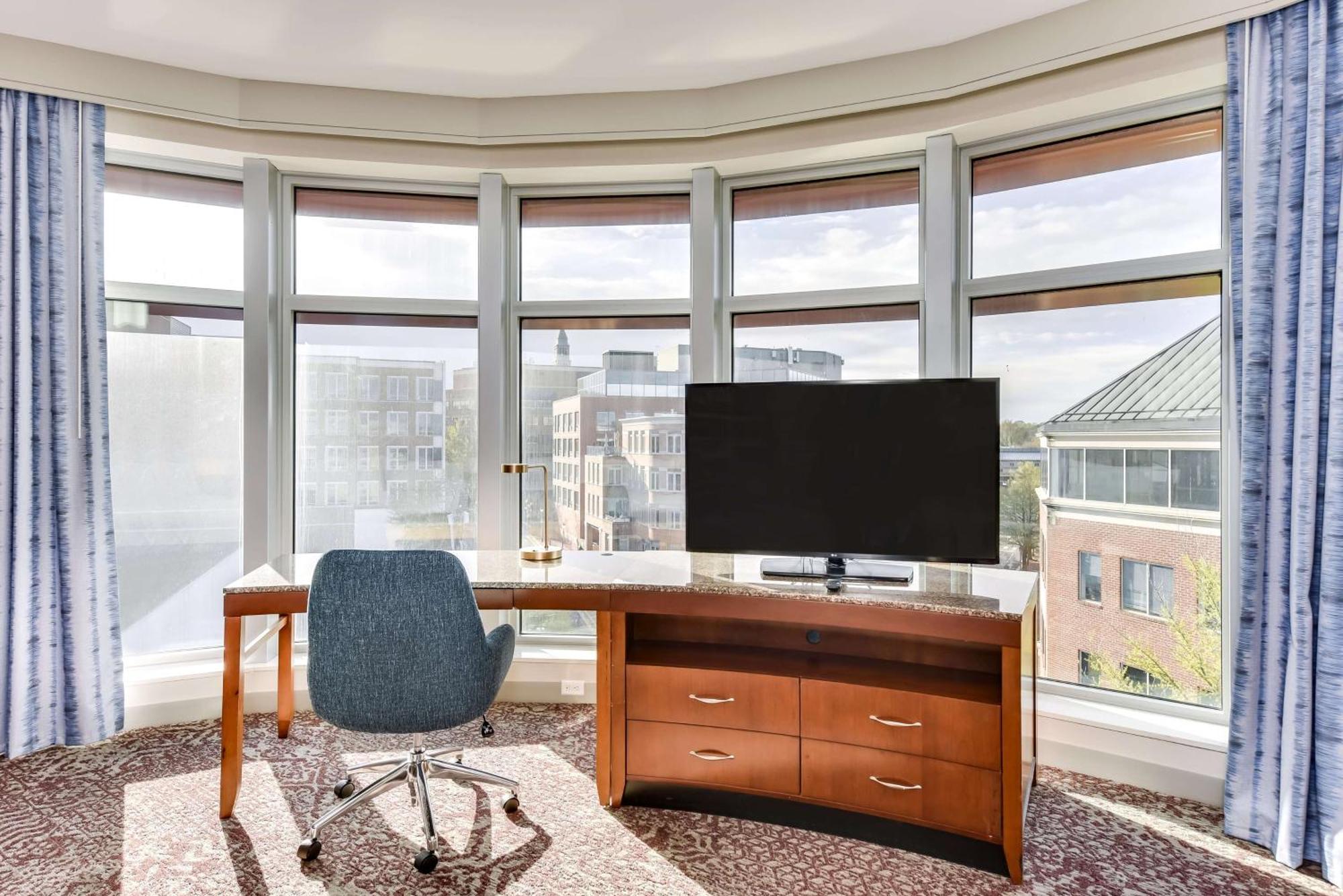 Hilton Garden Inn Alexandria Old Town National Harbor Buitenkant foto
